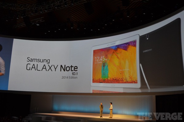 Galaxy Note 3 chính thức xuất hiện, ốp lưng da, cấu hình mạnh mẽ hơn 45