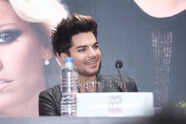 Ngất ngây vẻ đẹp hút hồn của Adam Lambert 2