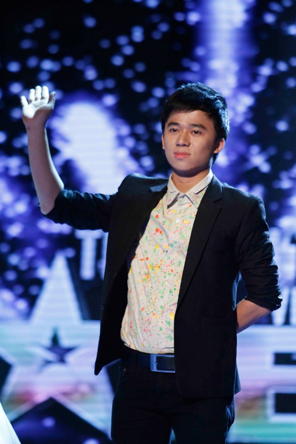 Ch&agrave;ng trai vẽ tranh "đốt" Huy Tuấn v&agrave;o Chung kết Got Talent 1