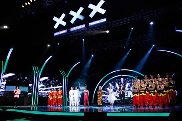 Ch&agrave;ng trai vẽ tranh "đốt" Huy Tuấn v&agrave;o Chung kết Got Talent 8