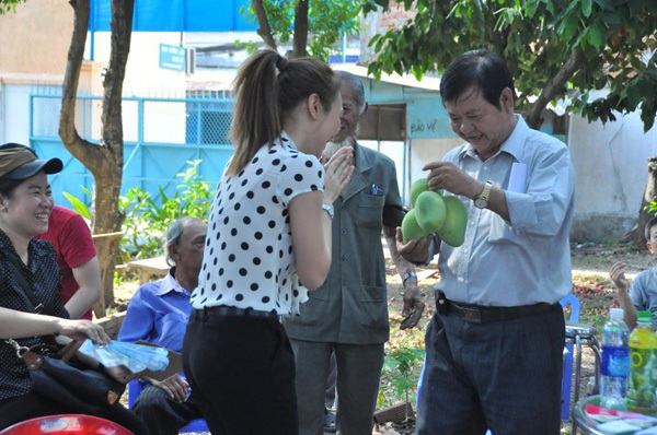 Mỹ Tâm cười "thả ga" giữa nắng nóng 42 độ C 13