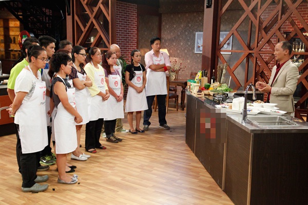 Thí sinh "MasterChef Vietnam" gặp khó khăn với “bí mật” tôm hùm 20