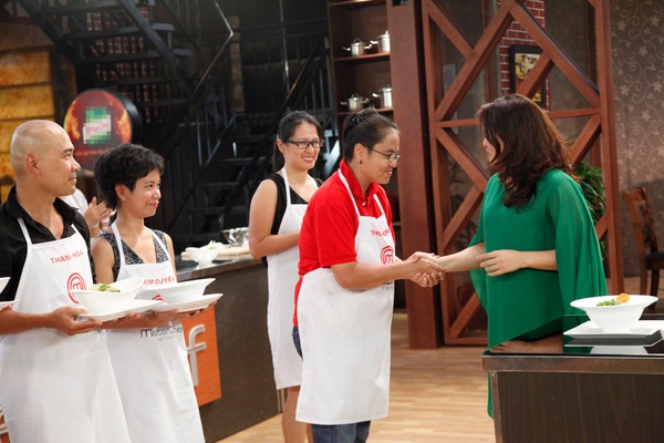 MasterChef tập 11: Quảng cáo "lố", thí sinh bức xúc vì bị loại 16