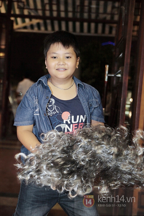Vợ chồng Lưu Hương Giang dẫn team The Voice Kids dạo phố đ&ecirc;m H&agrave; Nội 9