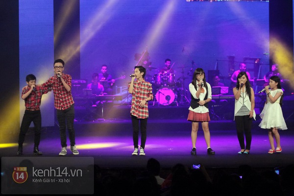 Khán giả Hà Nội vỡ òa cảm xúc cùng thí sinh The Voice Kids 1