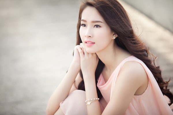 Hoa hậu Thu Thảo đẹp dịu dàng như nàng thơ 5