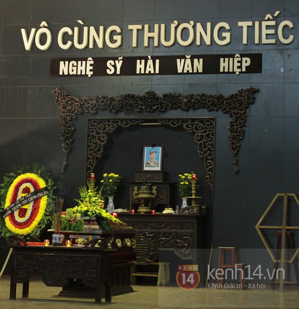 2013: 1 năm nhiều nước mắt với làng văn nghệ Việt 33