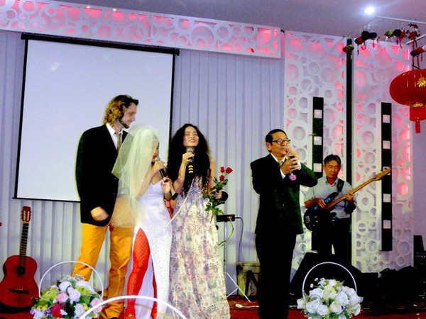 Tăm tia những đám cưới thú vị năm 2013 của sao Việt 42