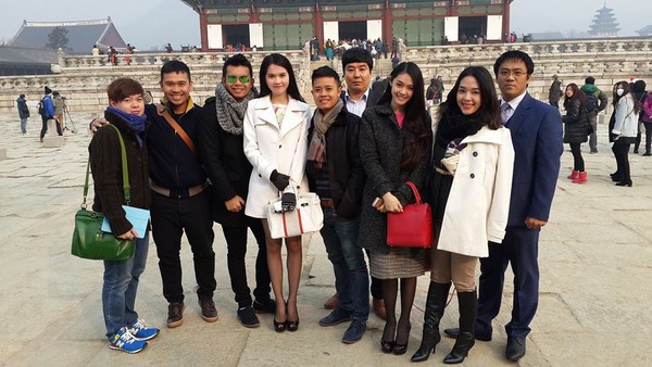 Ngọc Trinh và dàn mẫu Việt "đọ sắc" với các thành viên T-ara 17