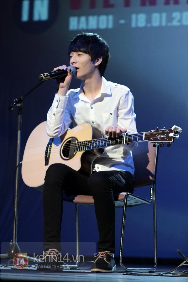 Văn Mai Hương xin được ôm "thần đồng guitar" Sungha Jung 16