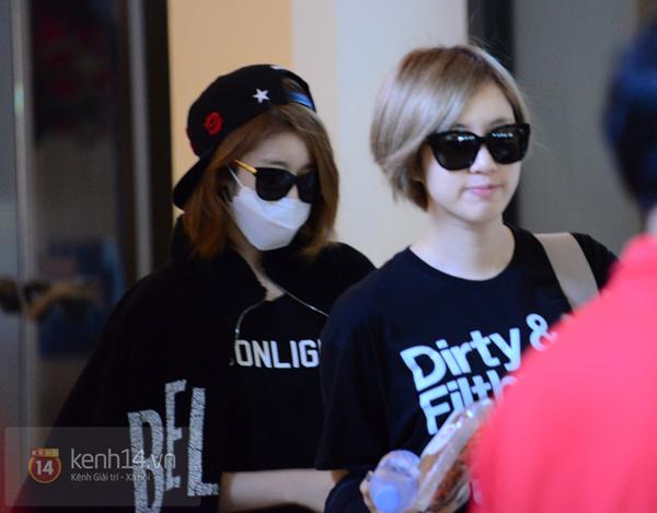 T-ara thích thú món thịt bò khô được fan Việt Nam tặng 6