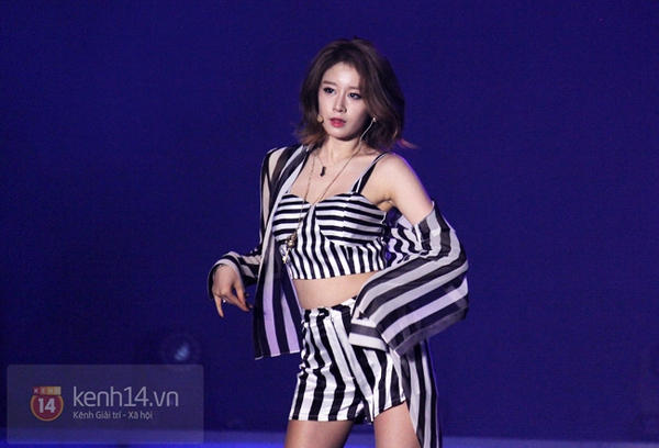 Độc quyền từ Campuchia: Jiyeon (T-ara) tuột quai áo khiến fan phát cuồng 5