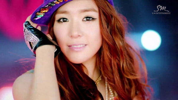 Học style make up của Yoona v&agrave; Tiffany trong MV mới 3