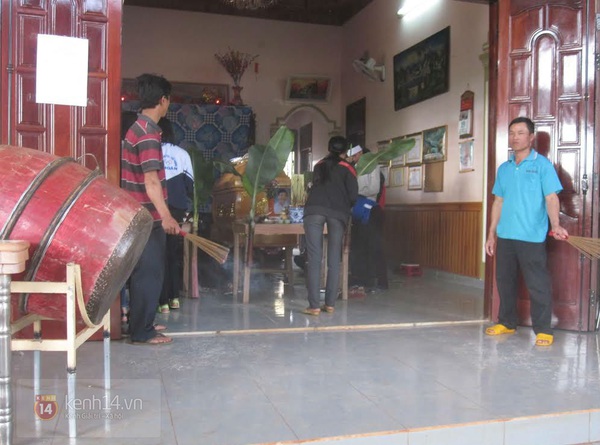Nạn nh&acirc;n kể lại gi&acirc;y ph&uacute;t cả nh&agrave; m&igrave;nh bị truy s&aacute;t kinh ho&agrave;ng trong đ&ecirc;m 3