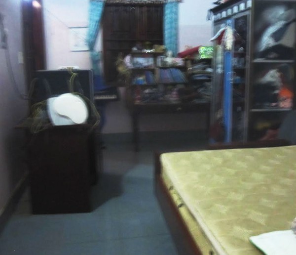 Nạn nh&acirc;n kể lại gi&acirc;y ph&uacute;t cả nh&agrave; m&igrave;nh bị truy s&aacute;t kinh ho&agrave;ng trong đ&ecirc;m 1
