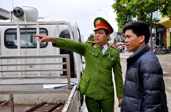 Hà Nội: Xử phạt người đi bộ vào đường cao tốc trên cao  10