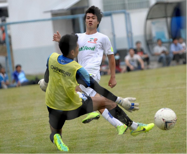 Công Phượng chói sáng, HAGL vùi dập Chonburi với tỷ số 3-0 2