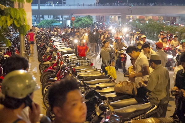 Sài Gòn: Rực rỡ sắc màu đêm pháo hoa đón năm mới 7