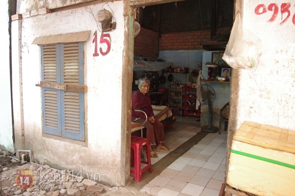 Cụ b&agrave; 76 tuổi khốn khổ v&igrave; li&ecirc;n tiếp bị giựt v&eacute; số 14