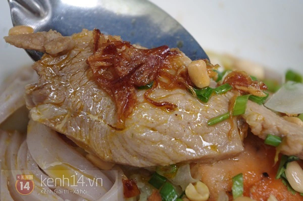 Kh&aacute;m ph&aacute; khu phố m&igrave; Quảng ở quận G&ograve; Vấp 7
