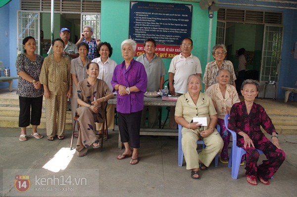 Cảnh đời về già của "những ngôi sao một thời" trong viện dưỡng lão nghệ sĩ 18 Cảnh đời về già của "những ngôi sao một thời" trong viện dưỡng lão nghệ sĩ 18