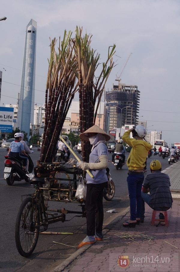 Người Sài Gòn “bốc cháy” vì nắng nóng 42 độ C 12