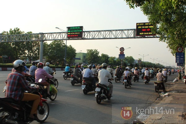 Biển báo điện tử - cứu tinh của người Sài Gòn vào giờ cao điểm 3