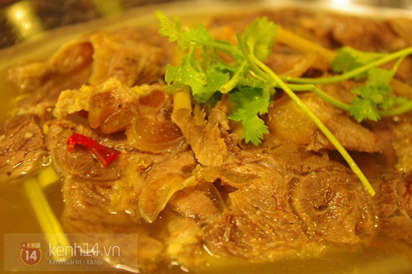 Đi ăn l&ograve;ng g&agrave; - trứng non ch&aacute;y tỏi si&ecirc;u ngon ở quận 7 10