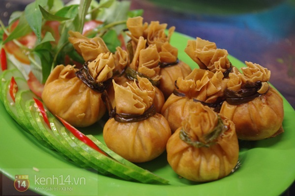 Đi ăn l&ograve;ng g&agrave; - trứng non ch&aacute;y tỏi si&ecirc;u ngon ở quận 7 20