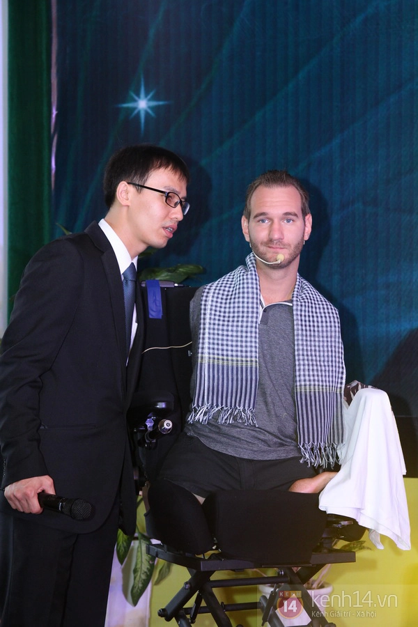 Nick Vujicic: “Tôi và vợ xin trân trọng cảm ơn tình cảm của người Việt Nam” 7 Nick Vujicic: “Tôi và vợ xin trân trọng cảm ơn tình cảm của người Việt Nam” 7