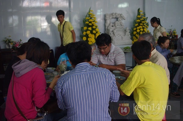 Hàng ngàn người tham gia bữa ăn tập thể nhân ngày Vu Lan báo hiếu 6