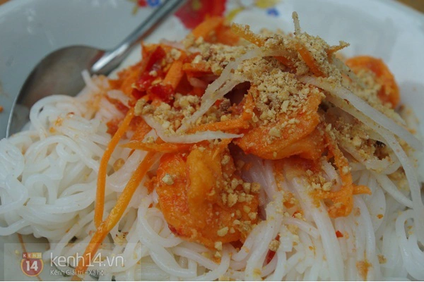 Sài Gòn: Đi ăn bún tôm xào vừa ngon vừa lạ của người Hồi giáo 5