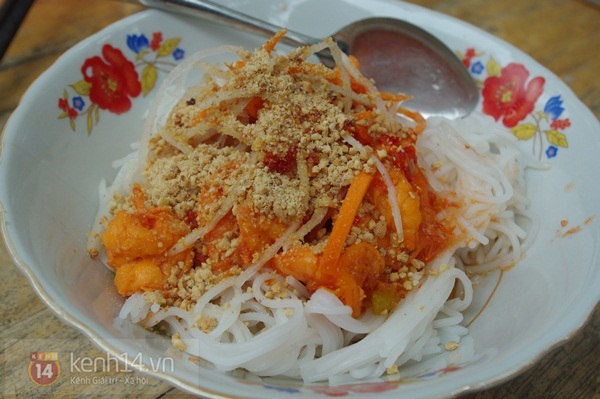 Sài Gòn: Đi ăn bún tôm xào vừa ngon vừa lạ của người Hồi giáo 6