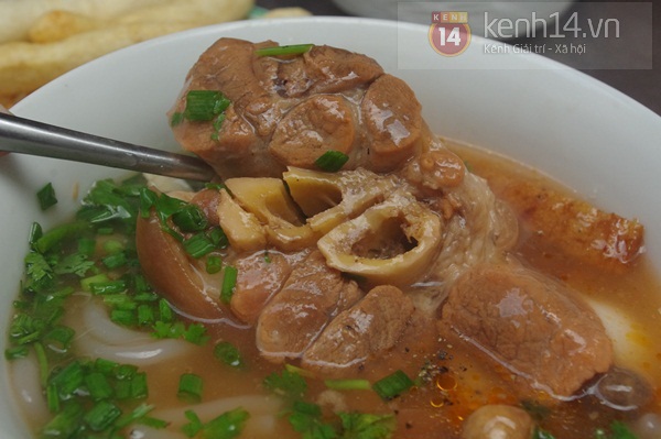 Bánh canh cua miền Tây với càng cua siêu ngon ở Sài Gòn 15