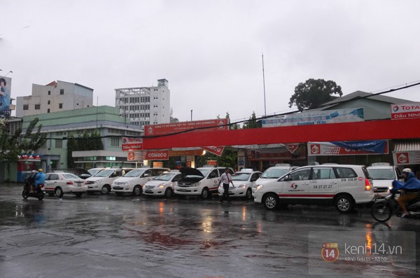 TP.HCM "ch&igrave;m" trong biển nước v&agrave;o s&aacute;ng 7/11 9