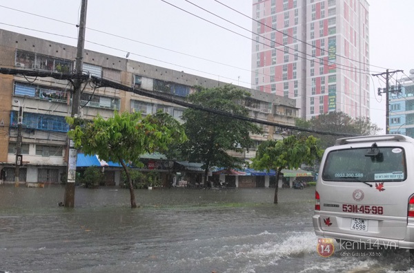 TP.HCM "ch&igrave;m" trong biển nước v&agrave;o s&aacute;ng 7/11 17