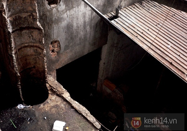 Cuộc sống nặng nề bên trong khu chung cư xập xệ nhất Sài Gòn 4