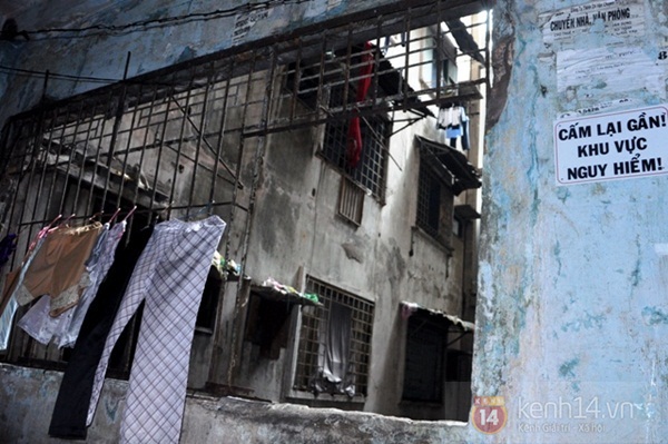 Cuộc sống nặng nề bên trong khu chung cư xập xệ nhất Sài Gòn 13
