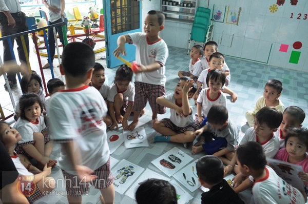 Vụ &ldquo;b&eacute; g&aacute;i 3 tuổi tố bảo mẫu l&agrave;m bậy&rdquo;: C&aacute;c phụ huynh kh&aacute;c k&yacute; đơn "bảo vệ c&ocirc; gi&aacute;o" 3