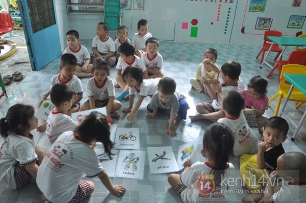 Vụ &ldquo;b&eacute; g&aacute;i 3 tuổi tố bảo mẫu l&agrave;m bậy&rdquo;: C&aacute;c phụ huynh kh&aacute;c k&yacute; đơn "bảo vệ c&ocirc; gi&aacute;o" 4