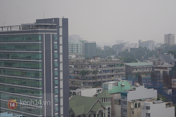 Toàn Sài Gòn mờ ảo dưới sương mù lúc 3h chiều 2