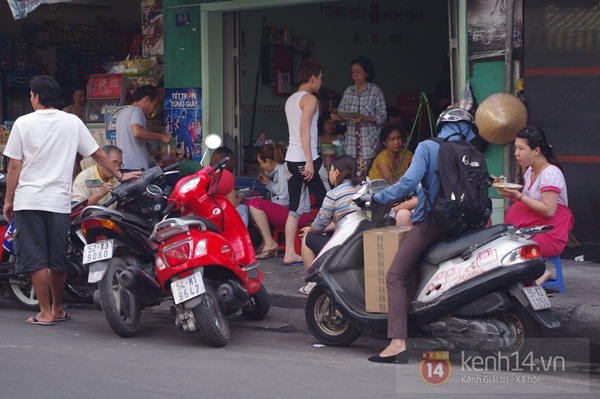 Ngon, rẻ với hàng bánh ướt lâu năm nhất Sài Gòn 1