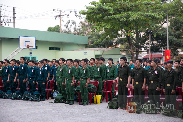 Nước mắt, nụ cười trong ngày nhập ngũ của hơn 2.000 thanh niên Sài Gòn 4