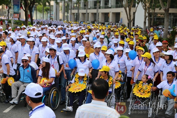 Chủ tịch nước Trương Tấn Sang và hơn 7.000 người đi bộ "sánh bước yêu thương" 10