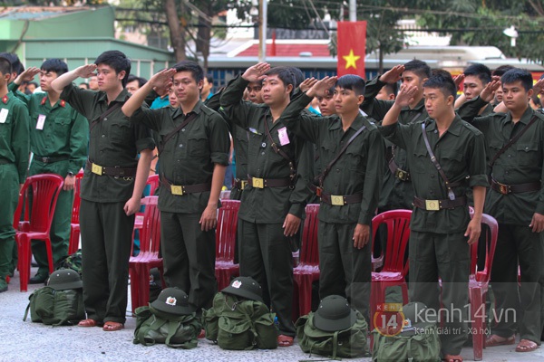 Nước mắt, nụ cười trong ngày nhập ngũ của hơn 2.000 thanh niên Sài Gòn 12