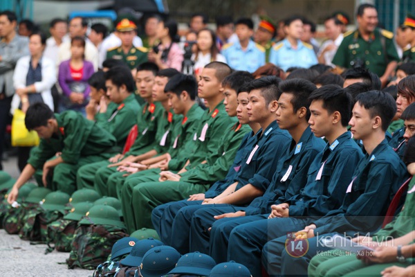 Nước mắt, nụ cười trong ngày nhập ngũ của hơn 2.000 thanh niên Sài Gòn 13