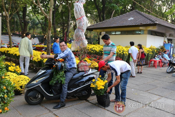 Thị trường giáp Tết: Hoa lan hút khách, quà Tết vài chục triệu đồng gây sốt 12