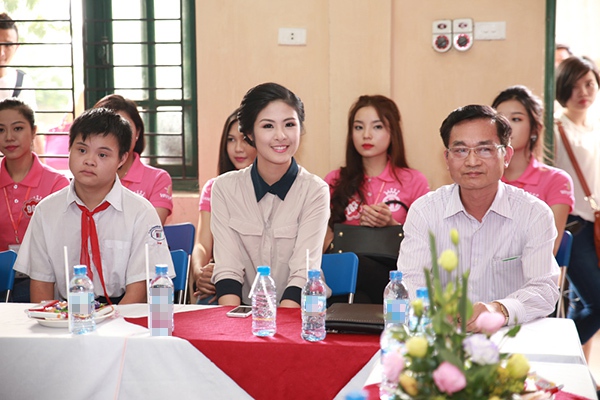 Thí sinh Hoa hậu Việt Nam 2014 tích cực tham gia từ thiện 2