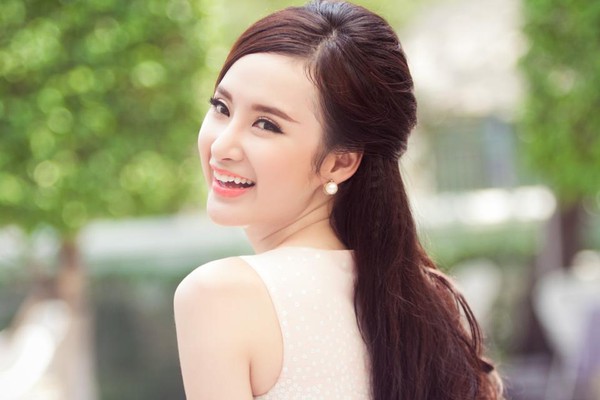 Angela Phương Trinh không còn là “gái hư” của showbiz Việt 10