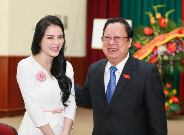 Lý Nhã Kỳ trở thành Ủy viên Ban thường vụ Hội hữu nghị Việt Nam - Philippines 3